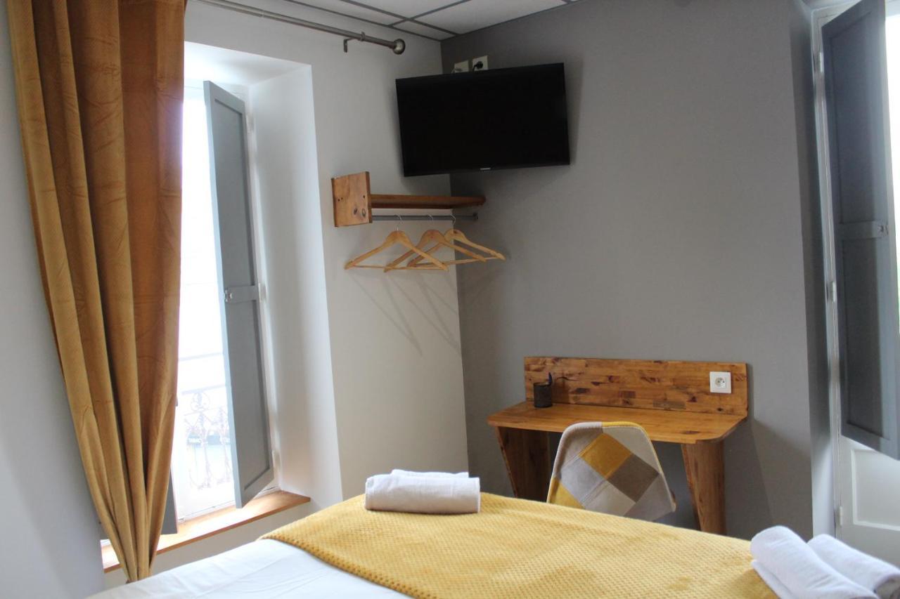 Le Central Hotel-Bar Oloron-Sainte-Marie Dış mekan fotoğraf